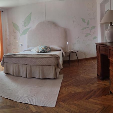 Casa Vacanze Malvarosa Casale Corte Cerro Luaran gambar