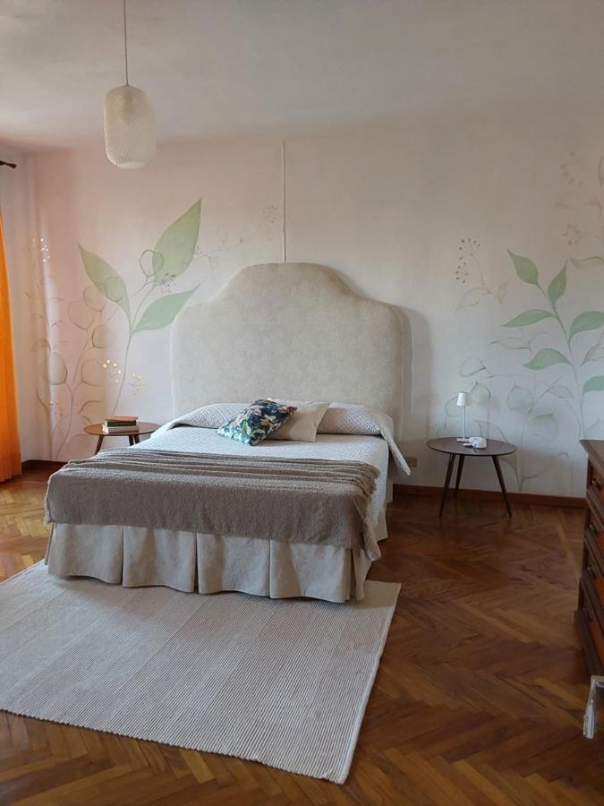 Casa Vacanze Malvarosa Casale Corte Cerro Luaran gambar