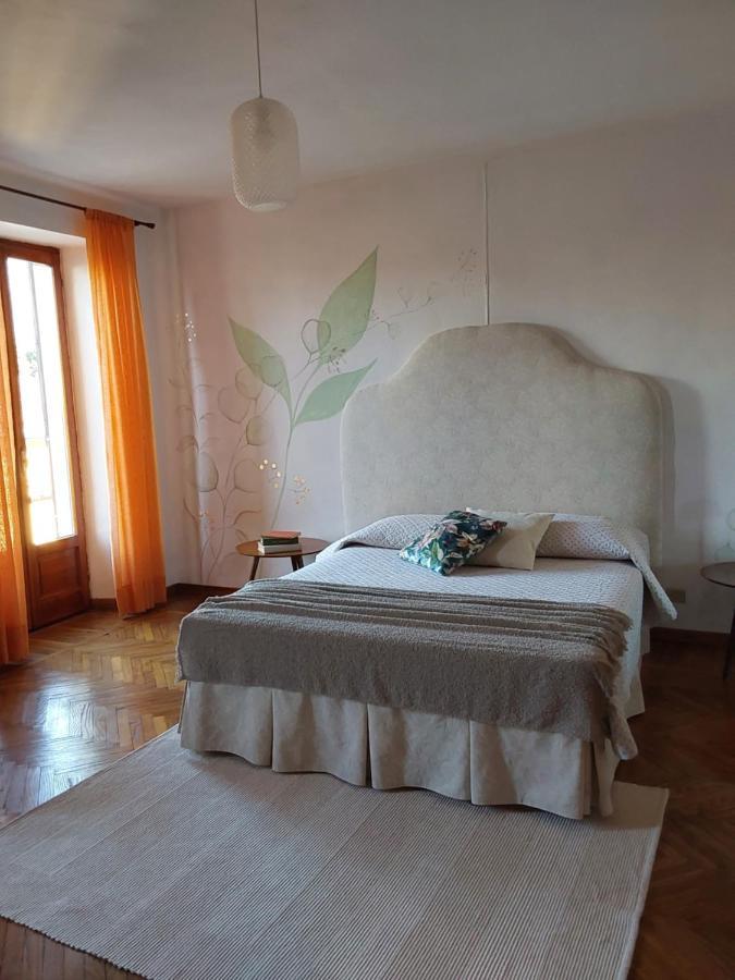 Casa Vacanze Malvarosa Casale Corte Cerro Luaran gambar