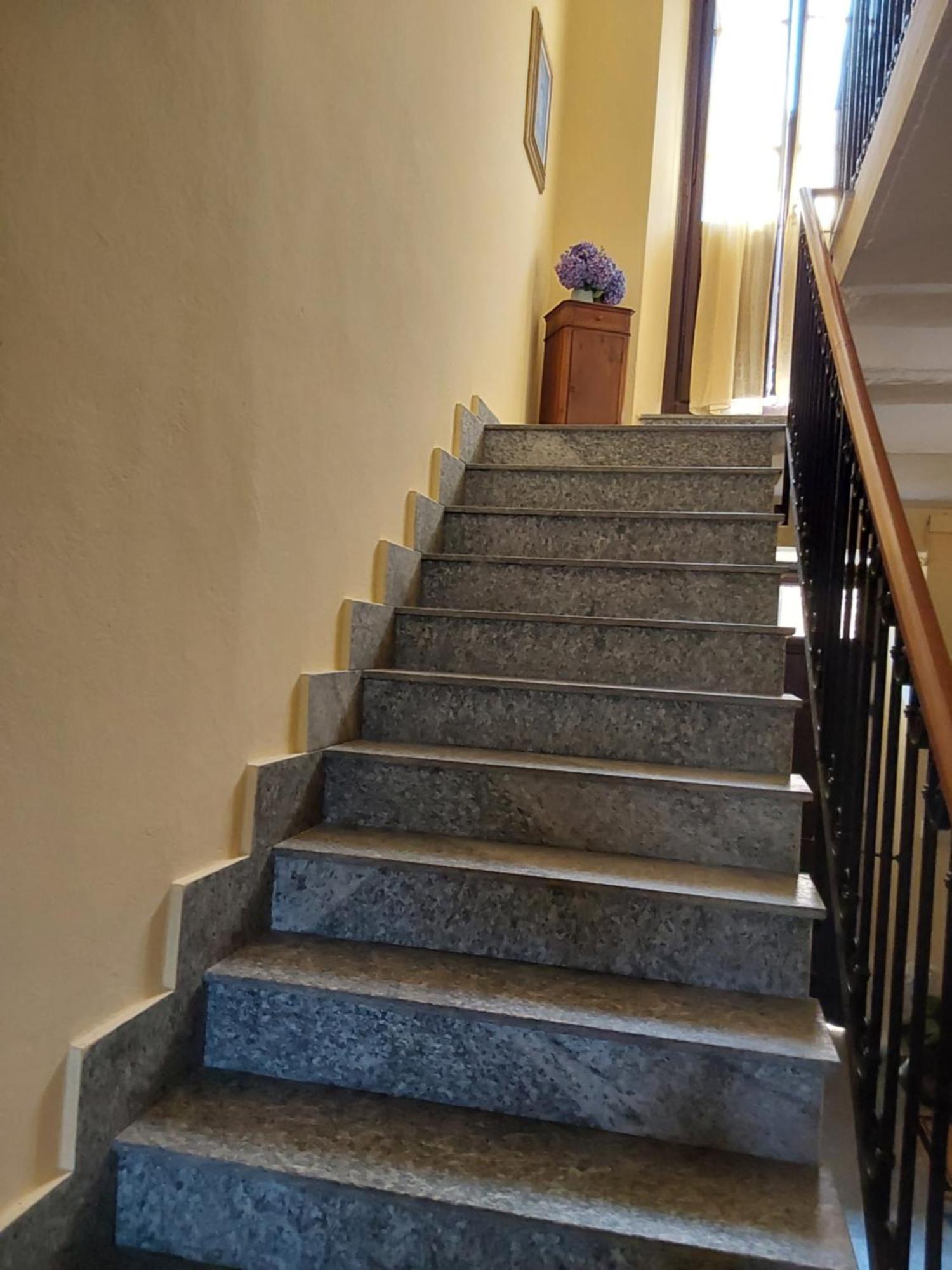 Casa Vacanze Malvarosa Casale Corte Cerro Luaran gambar