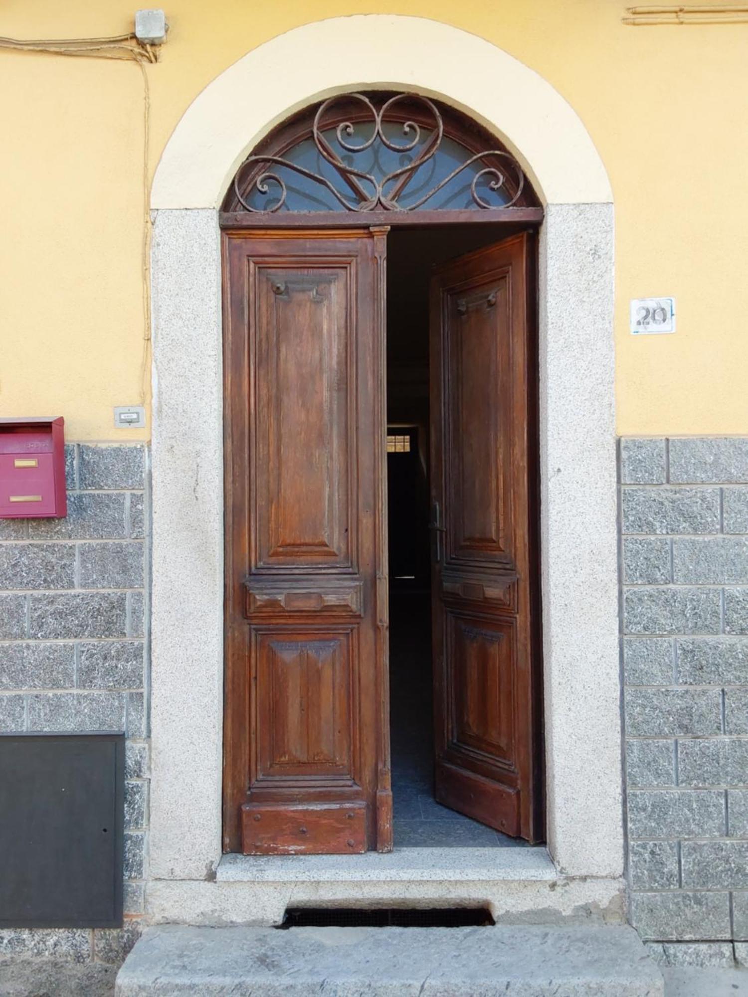 Casa Vacanze Malvarosa Casale Corte Cerro Luaran gambar